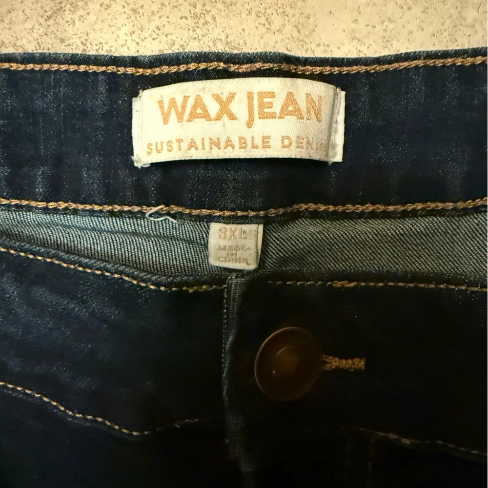 Wax Jean blue Jean Shorts Distressed Cuffed - Picture 7 of 8